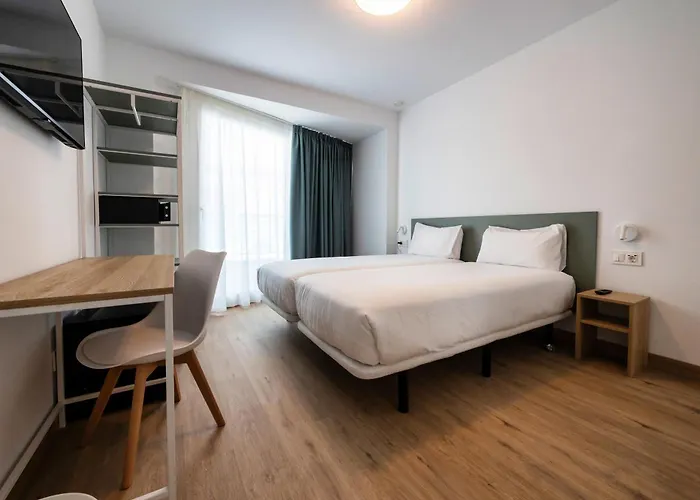 By Beatriz 3* カレーリャ